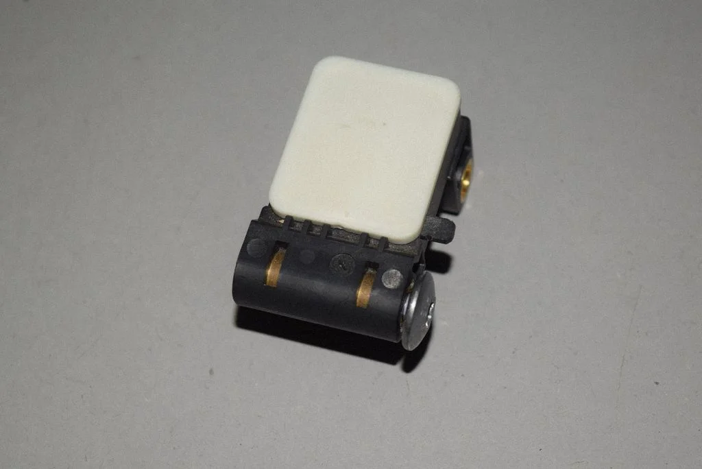 Airbag deployment crash/impact sensor 6911003