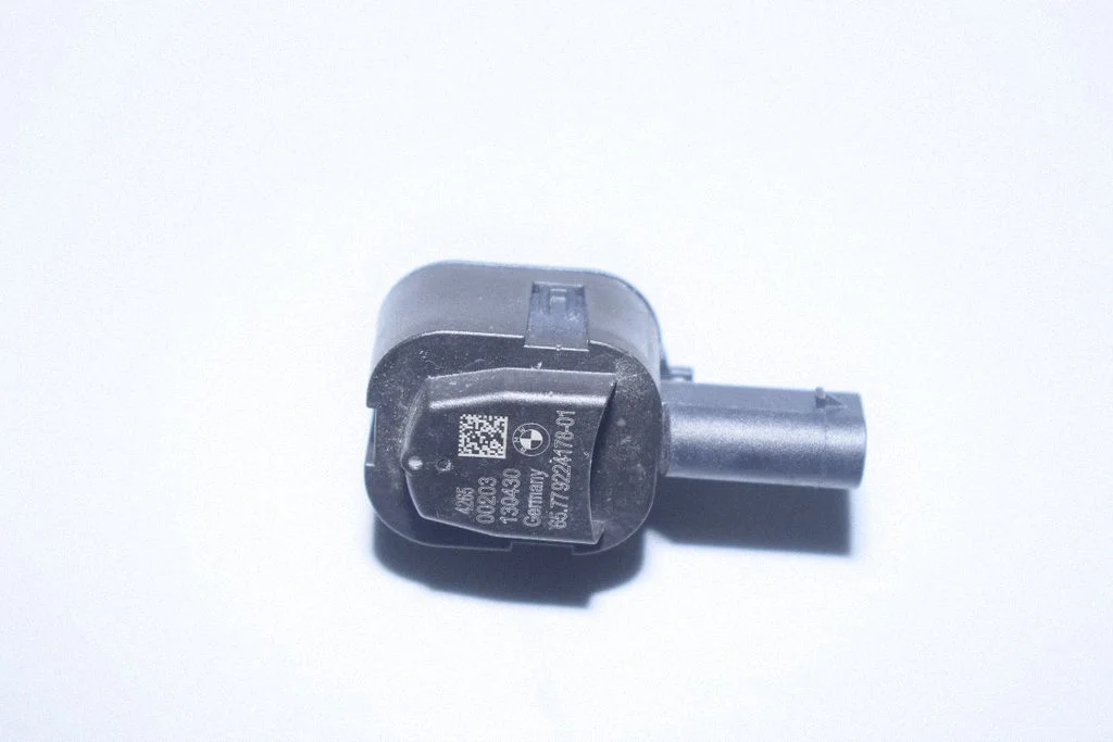 Airbag deployment crash/impact sensor 9224178