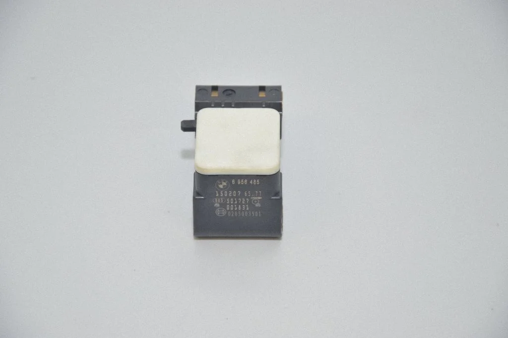 Airbag deployment crash/impact sensor 6956485