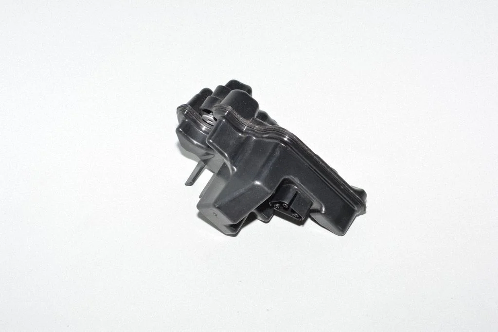 Vacuum air tank