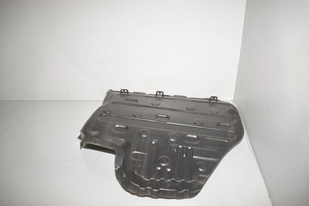 Tagavedrustuse põhjakaitse – BMW 2-seeria F22 F23 (2013-2017)