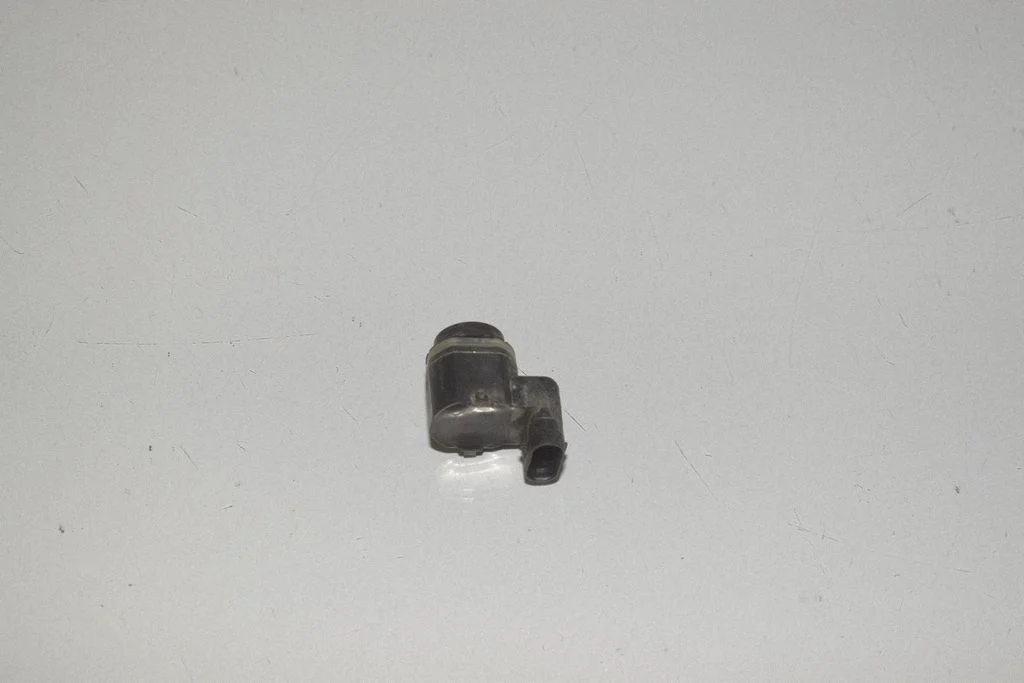 Parking PDC sensor – BMW 7 Series F01 F02 F03 F04 (2008-2016)