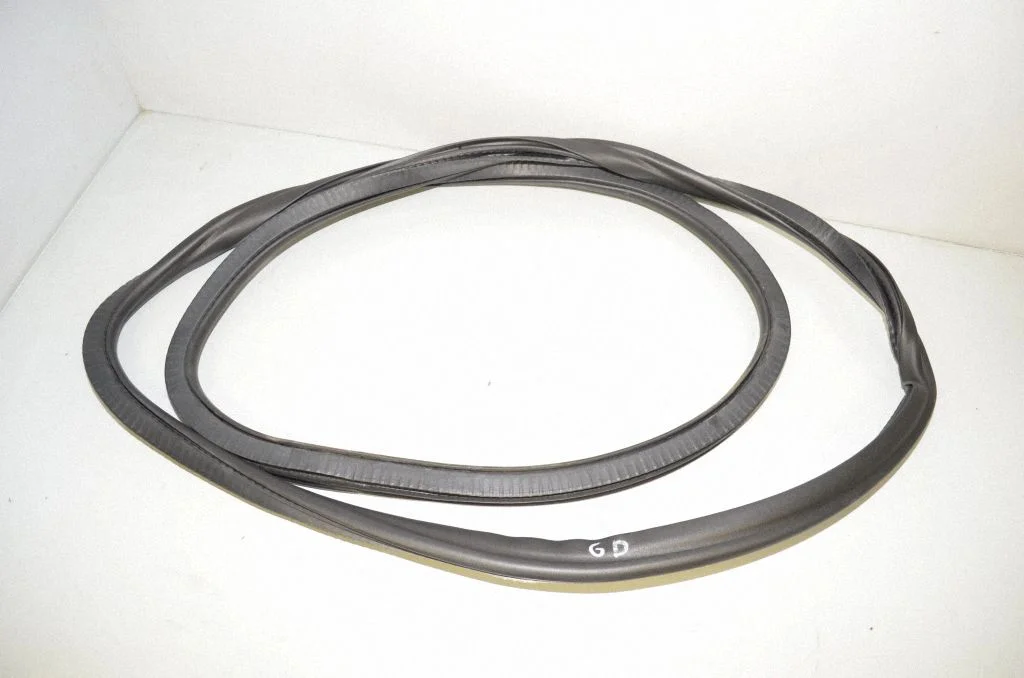 Rubber seal rear door 7468732