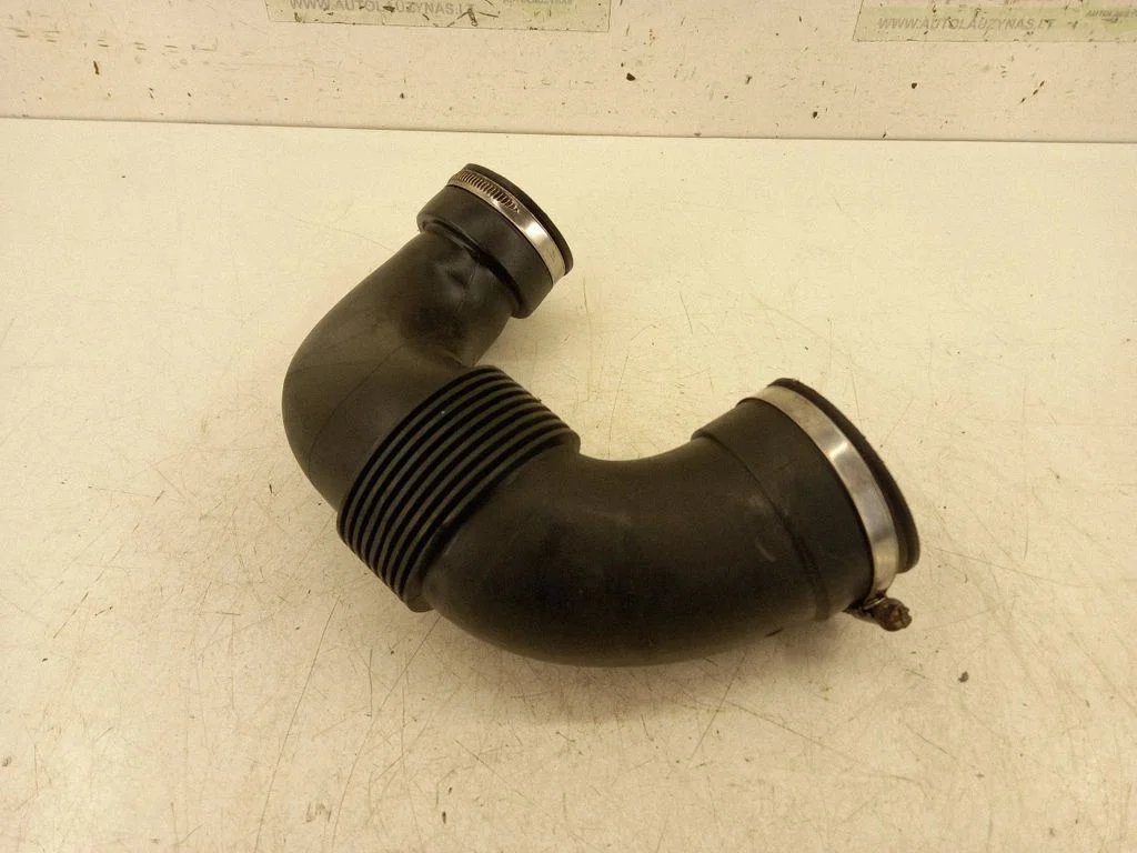 Turbo air intake inlet pipe/hose 6120940308 – Mercedes-Benz ML-Class W163 (1997-2005)
