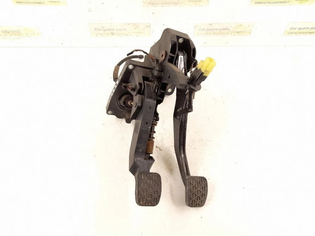 Brake pedal 1692900901