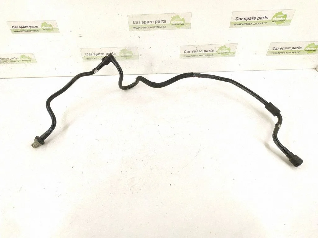 Brake line pipe/hose – front