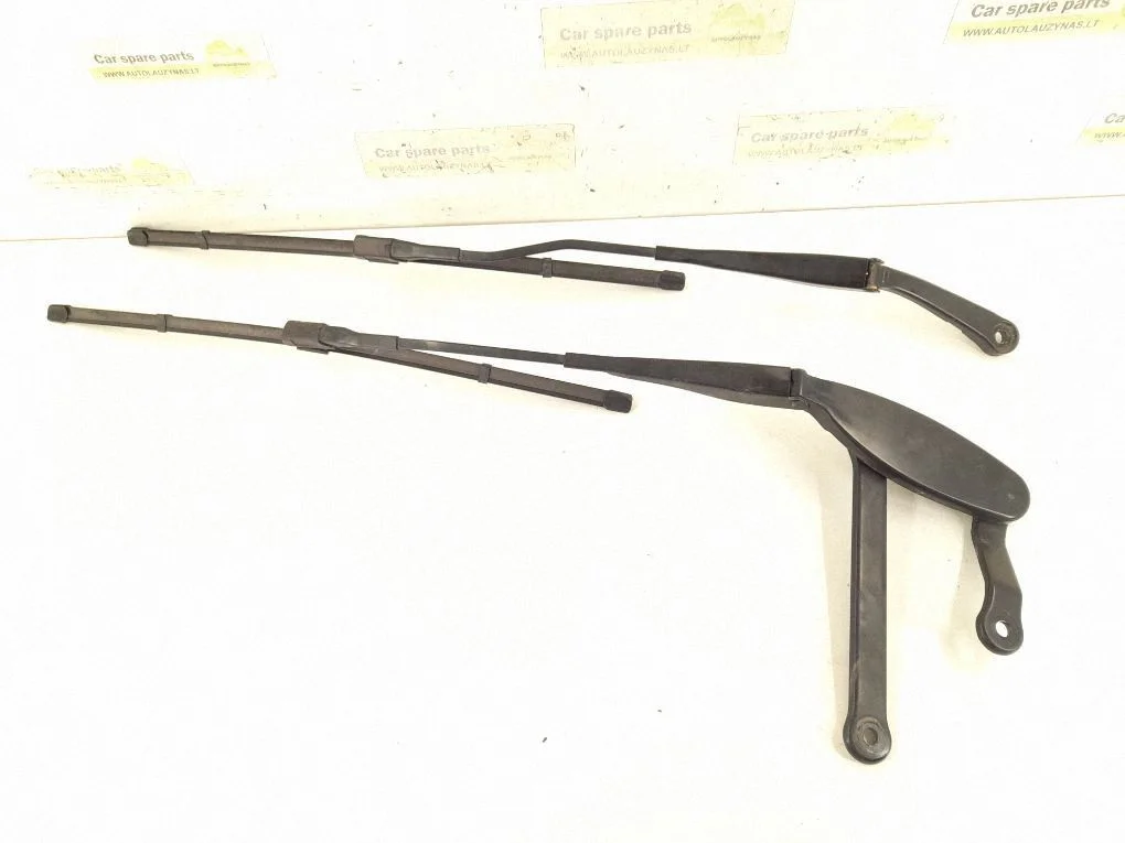 Front wiper blade arm 2058203900