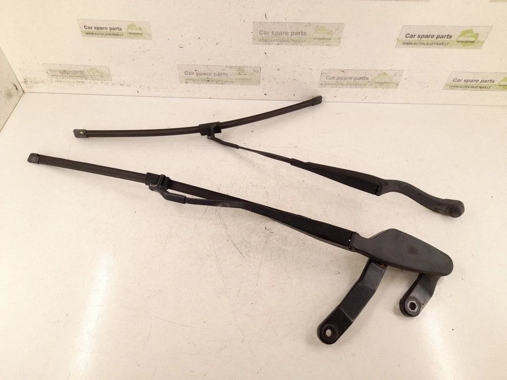 Front wiper blade arm 2048201544