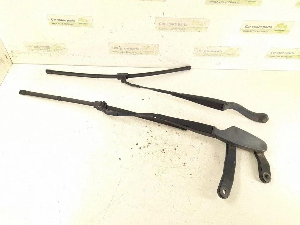 Front wiper blade arm 2048201544