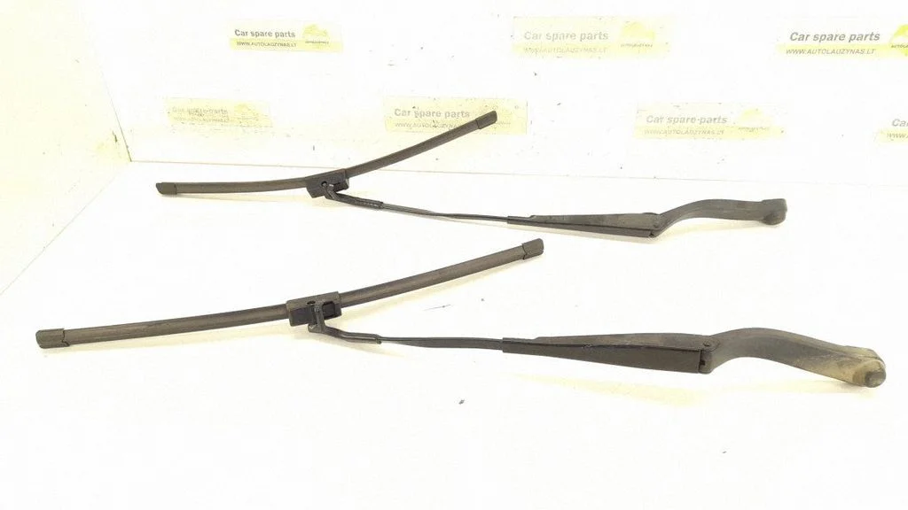 Front wiper blade arm 2048200844 – Mercedes-Benz GLK-Class (X204) (2008-2016)