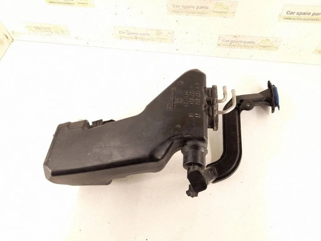 Windshield washer fluid reservoir/tank 2058600360
