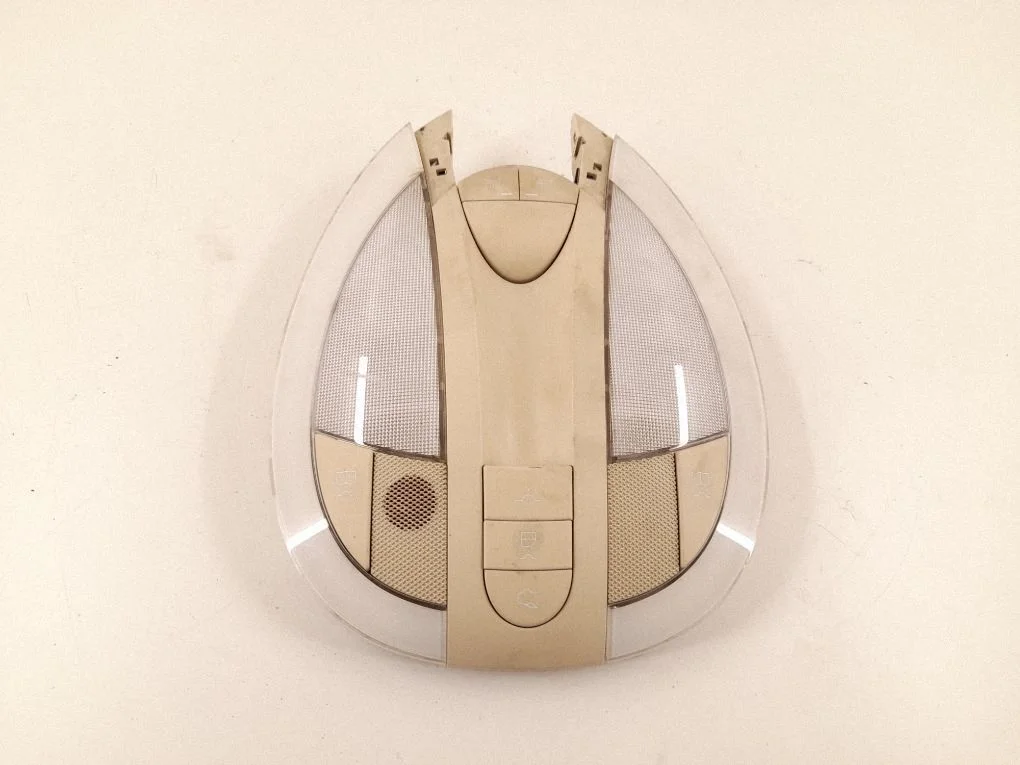 Front seat light 2198201201