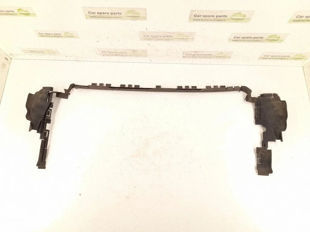 Radiaatori ventilaatori difuusor – Mercedes-Benz C-klass AMG W204 (2007-2014)