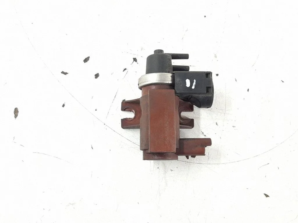 Turbo solenoid valve 6G90-9E882-CA