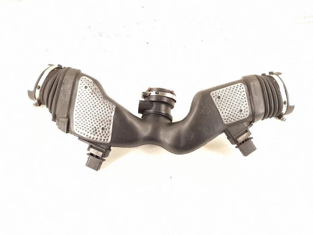 Gaisa caurule uz turbīnu – Mercedes-Benz R klase W251 (2005-2013)
