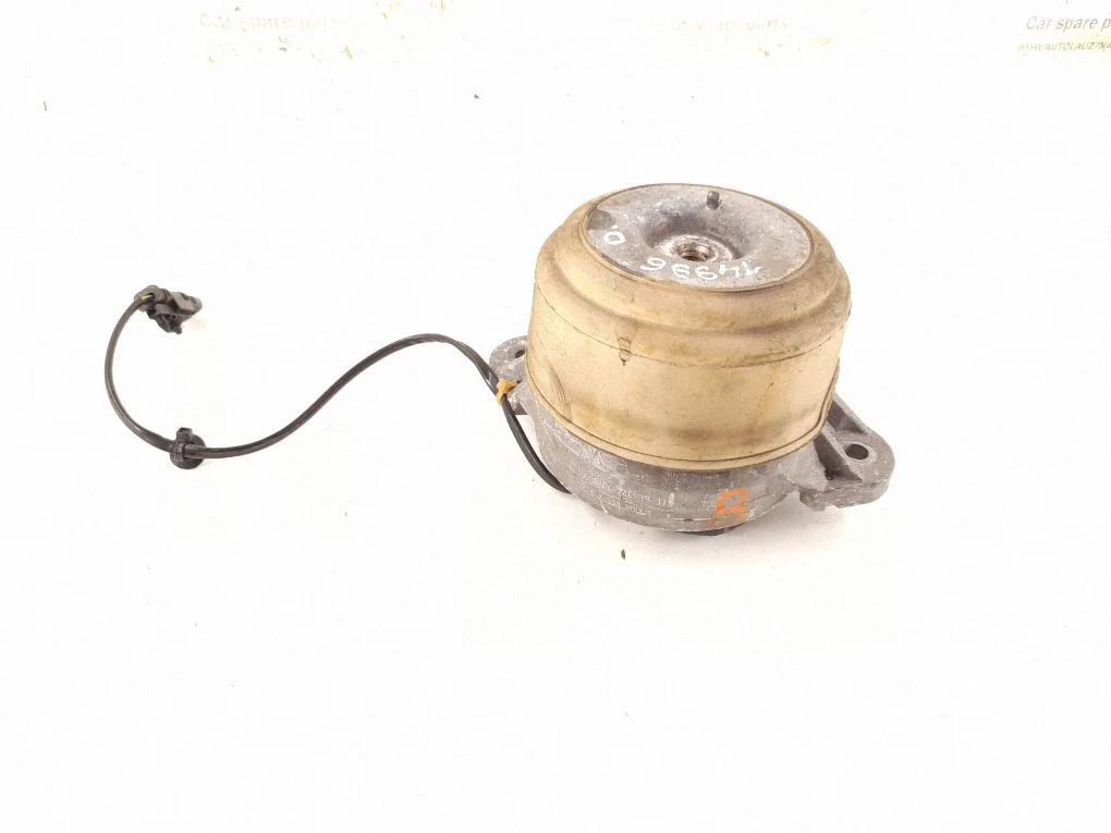 Engine mount bracket 2042403917