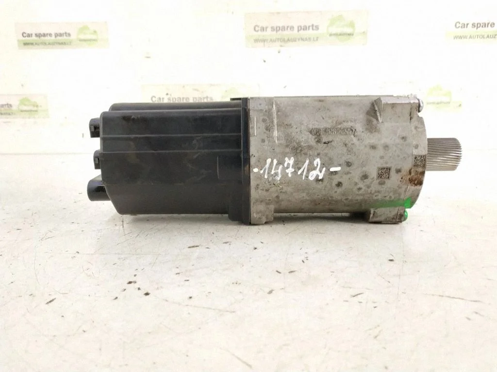 Roolivõimendi pump 748415B