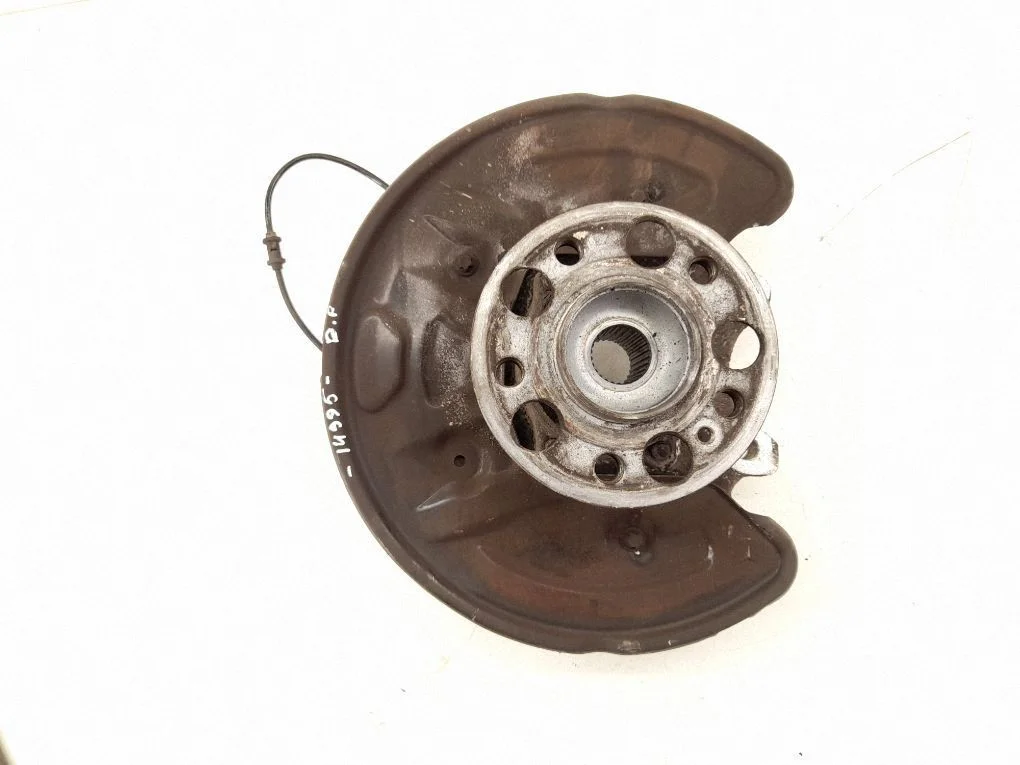 Rear wheel hub 2133503205