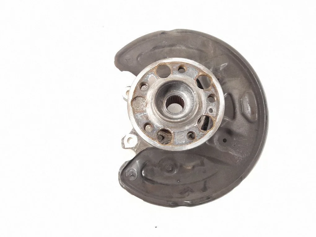 Rear wheel hub – rear left
