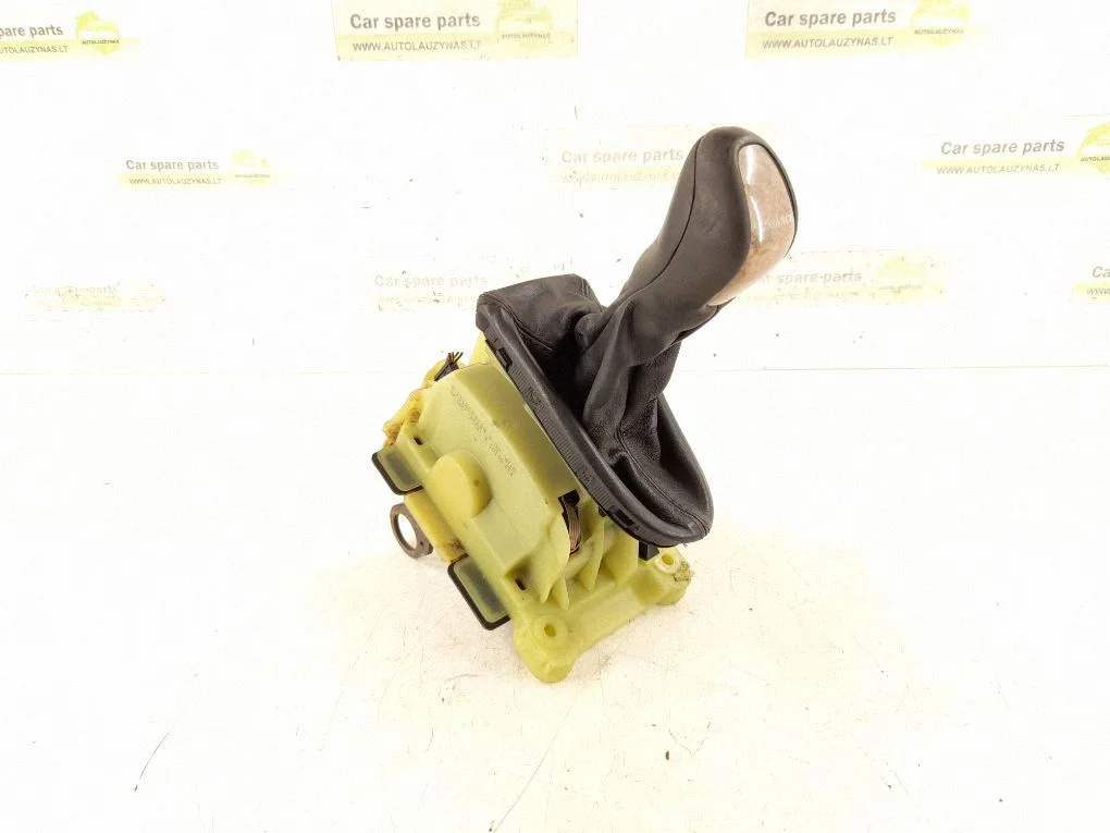 Gear selector mechanism 2112673124