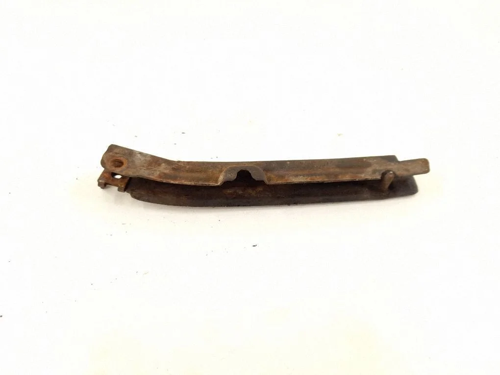 Front bumper mounting bracket 1648800314