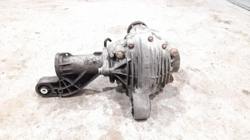 Front differential 1643302502