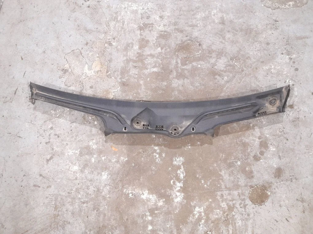 Wiper trim 2138308703