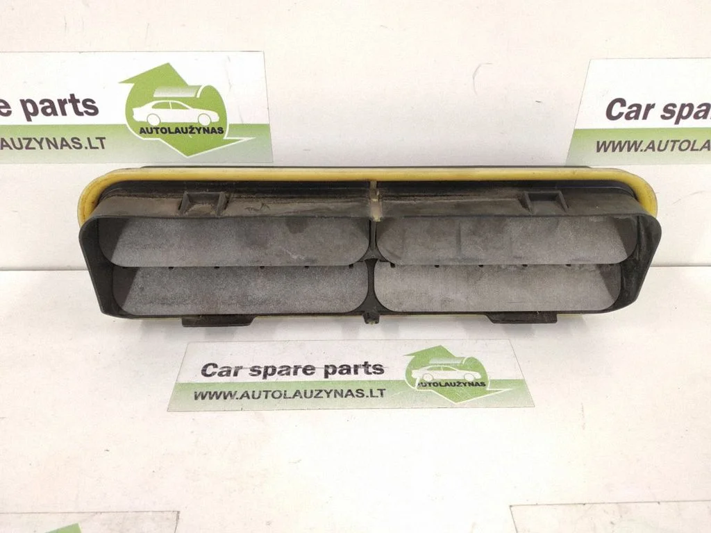 Quarter panel pressure vent – Mercedes-Benz E-Class W212 (2009-2016)