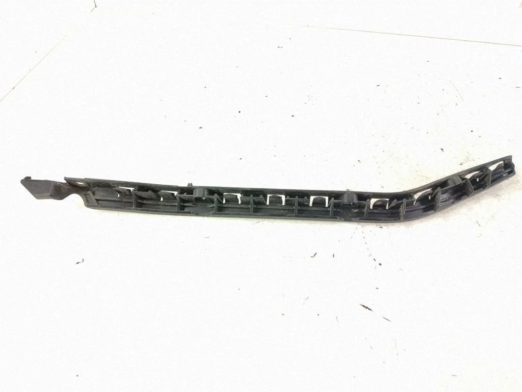 Rear bumper mounting bracket – left