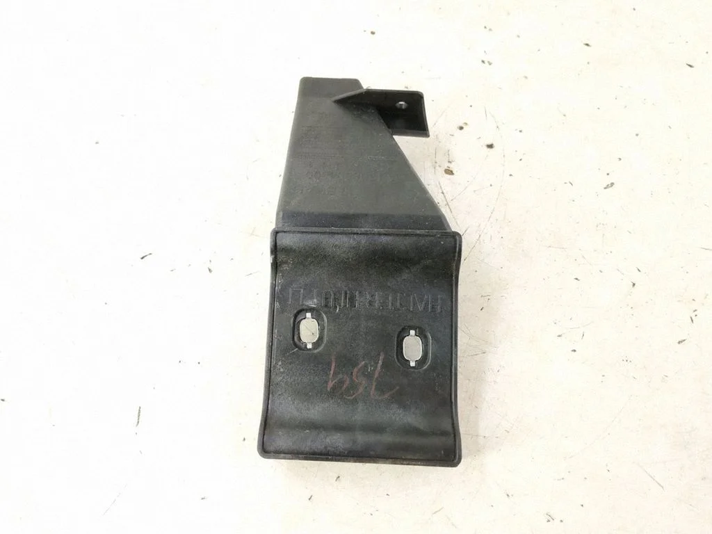 Rear bumper mounting bracket 1668804500
