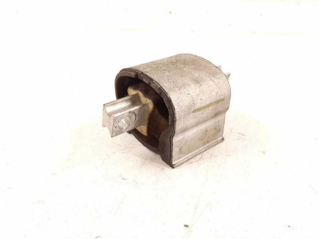 Gearbox mount – Mercedes-Benz C-Class W205 (2014-2021)