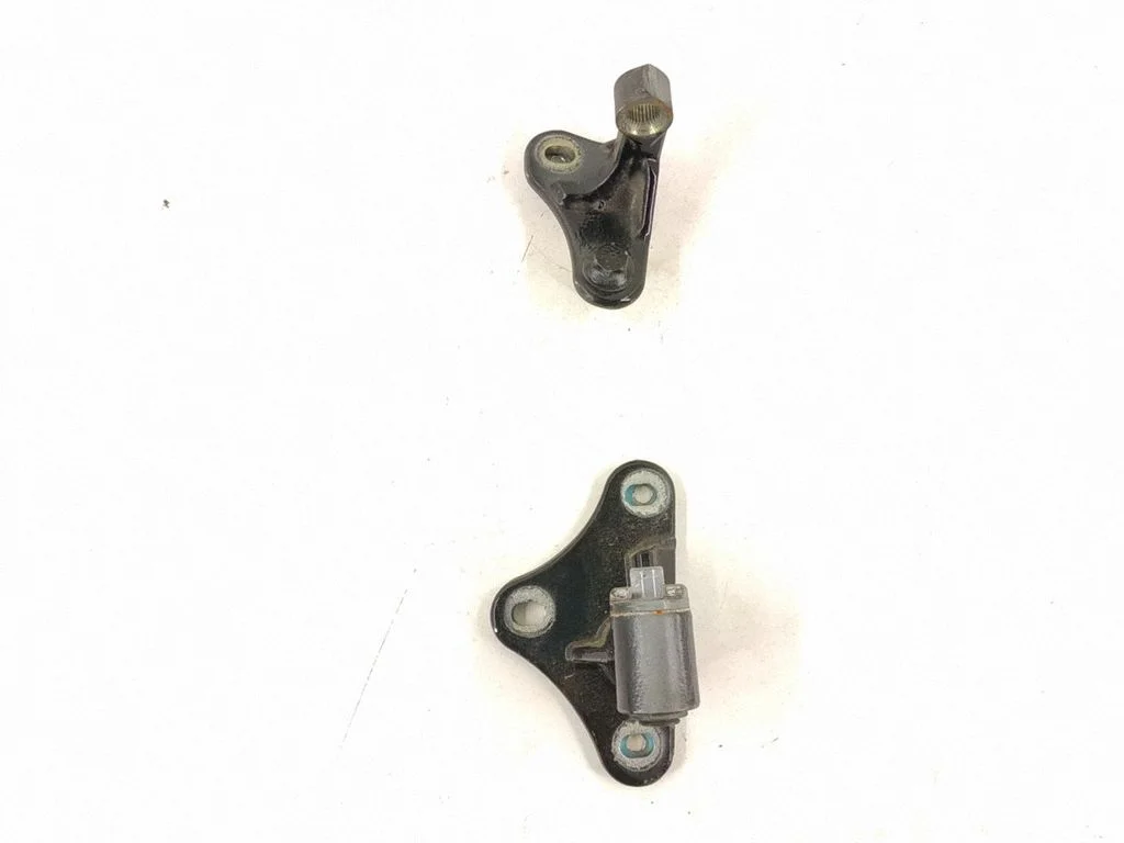 Front door upper hinge A2517200337