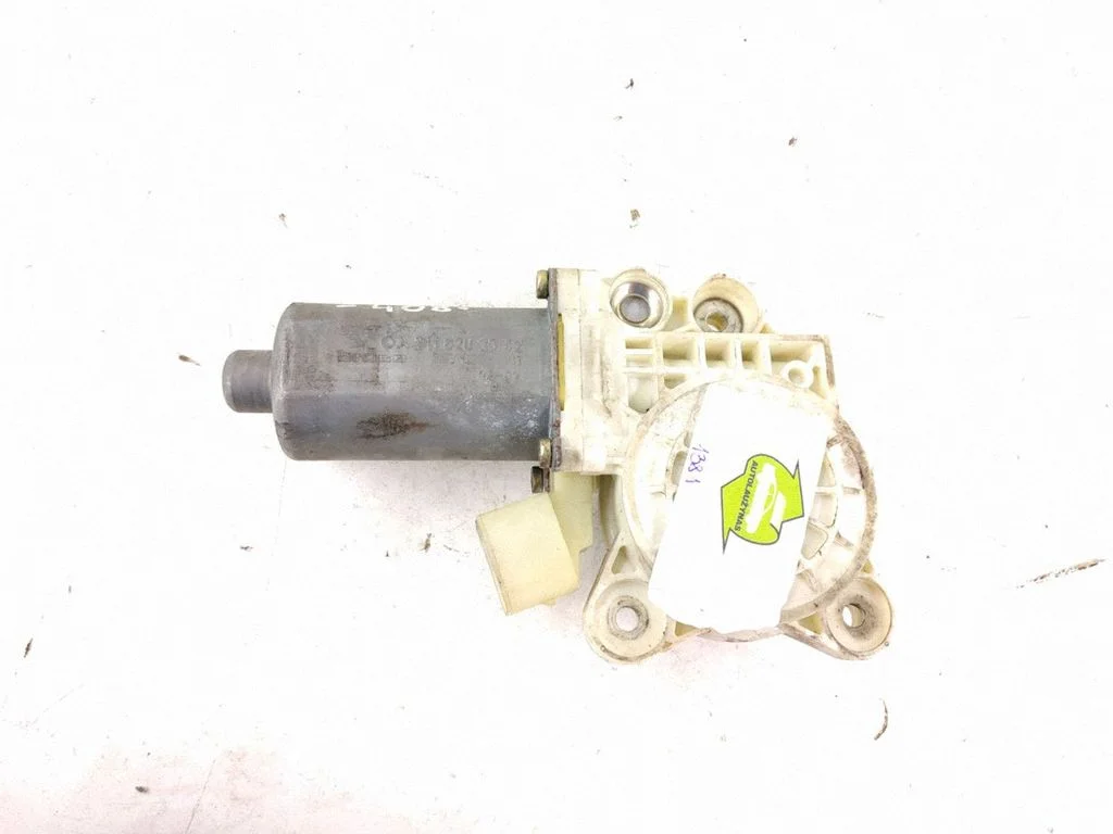 Priekšējā loga pacēlāja motoriņš 2118203042