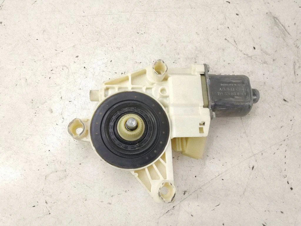 Front door window regulator motor 2048200142