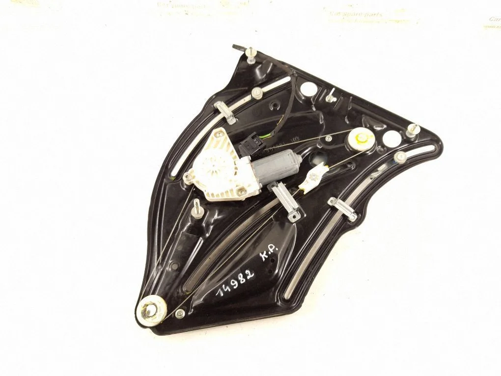 Rear window lifting mechanism without motor 2076700103