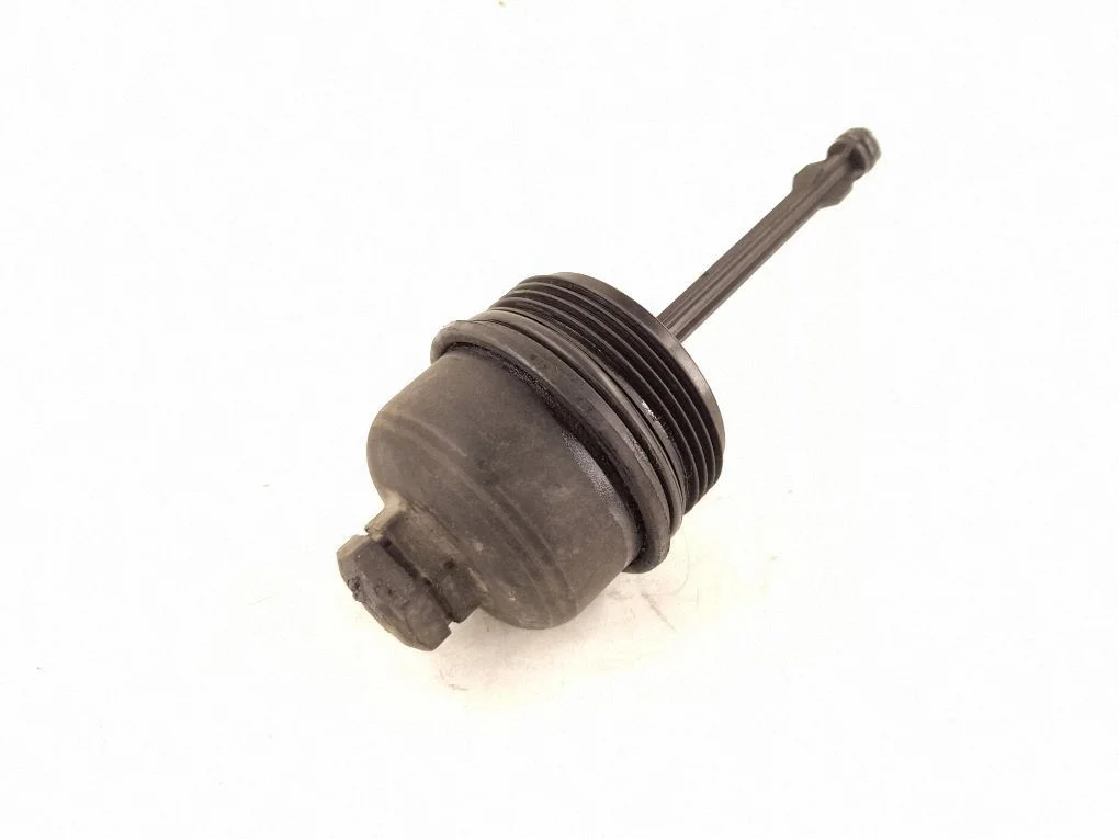 Oil filter mounting bracket 6681800038