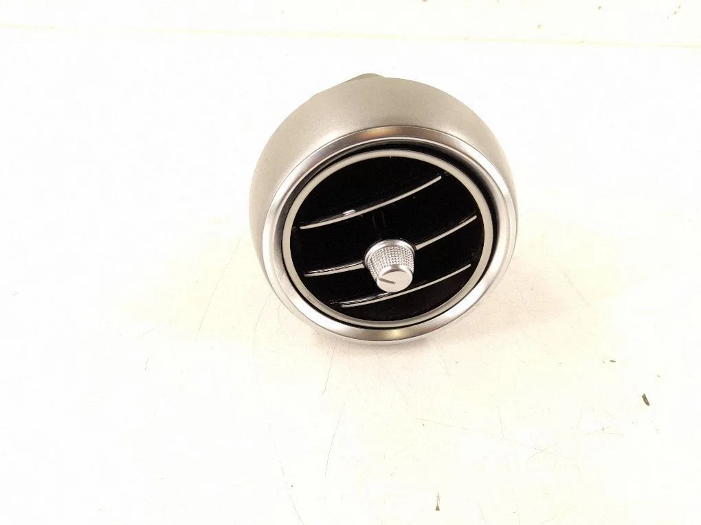 Dash center air vent grill 2058300301