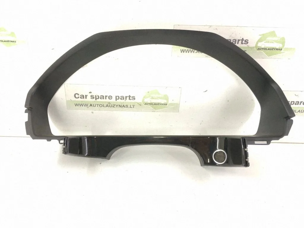 Dashboard trim – Mercedes-Benz E-Class W212 (2009-2016)