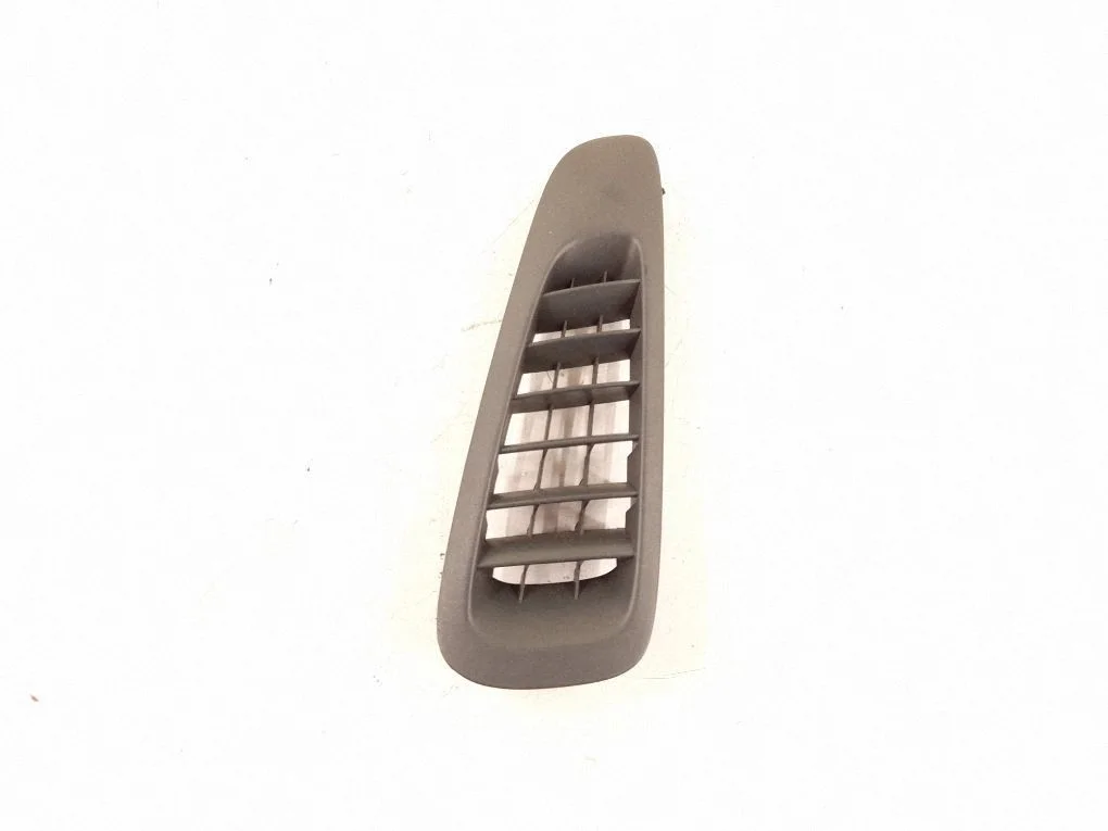 Armatuurlaua külje õhutusresti kate 6398310160