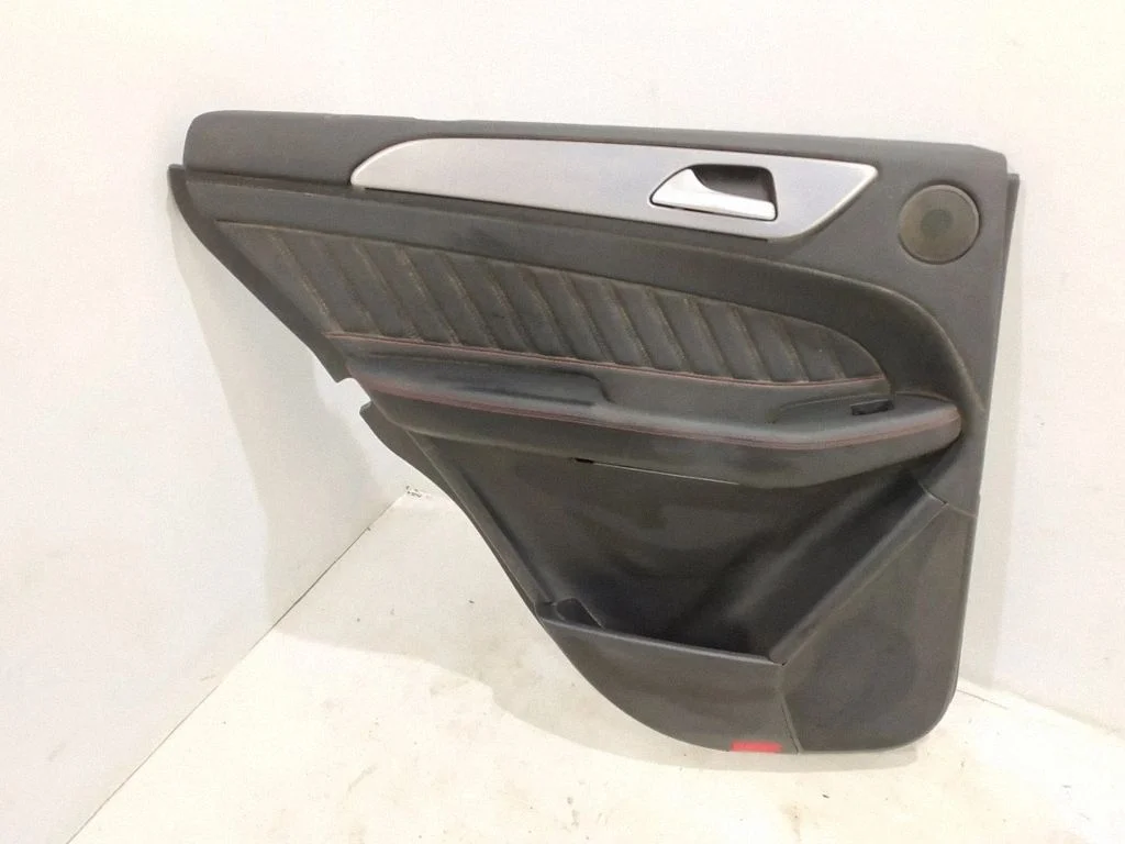Rear door card panel trim 1667306100