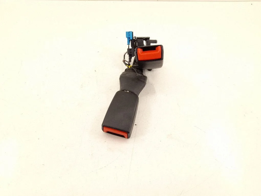 Middle seatbelt buckle (rear) 2058600469