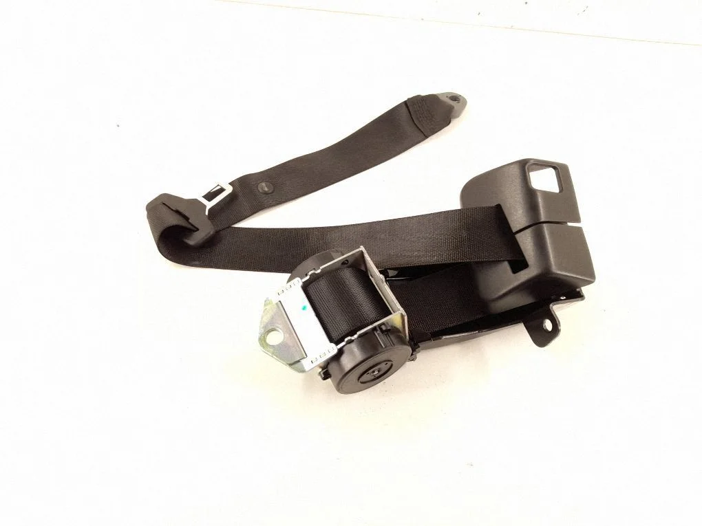 Middle seatbelt (rear) 1698605485