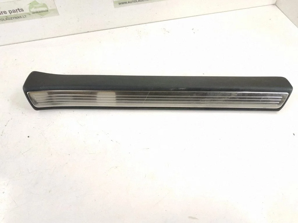 Front sill trim cover – Mercedes-Benz S-Class W222 (2013-)