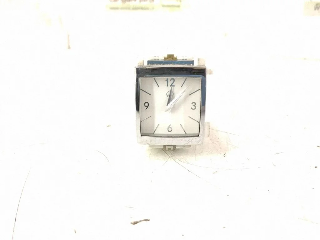 Clock 2218270370 – Mercedes-Benz S-Class W221 (2005-2013)