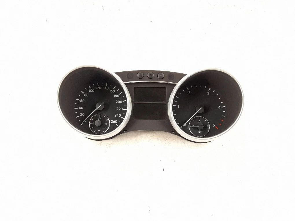Speedometer (instrument cluster) 1649007900