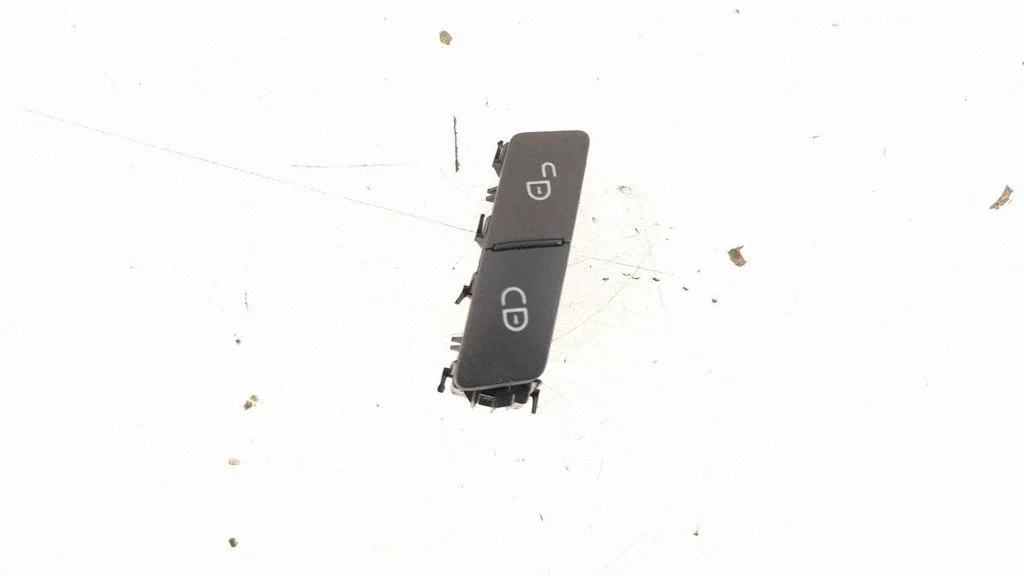 Central locking switch button – Mercedes-Benz C-Class AMG W204 (2007-2014)