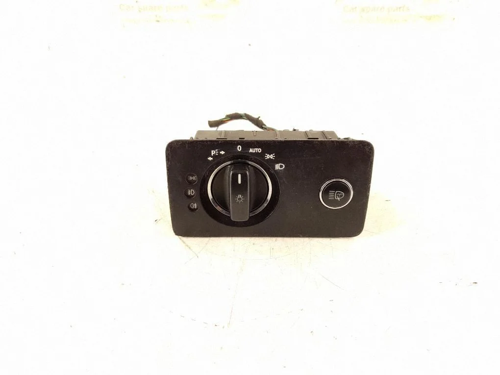 Light switch 2515453404