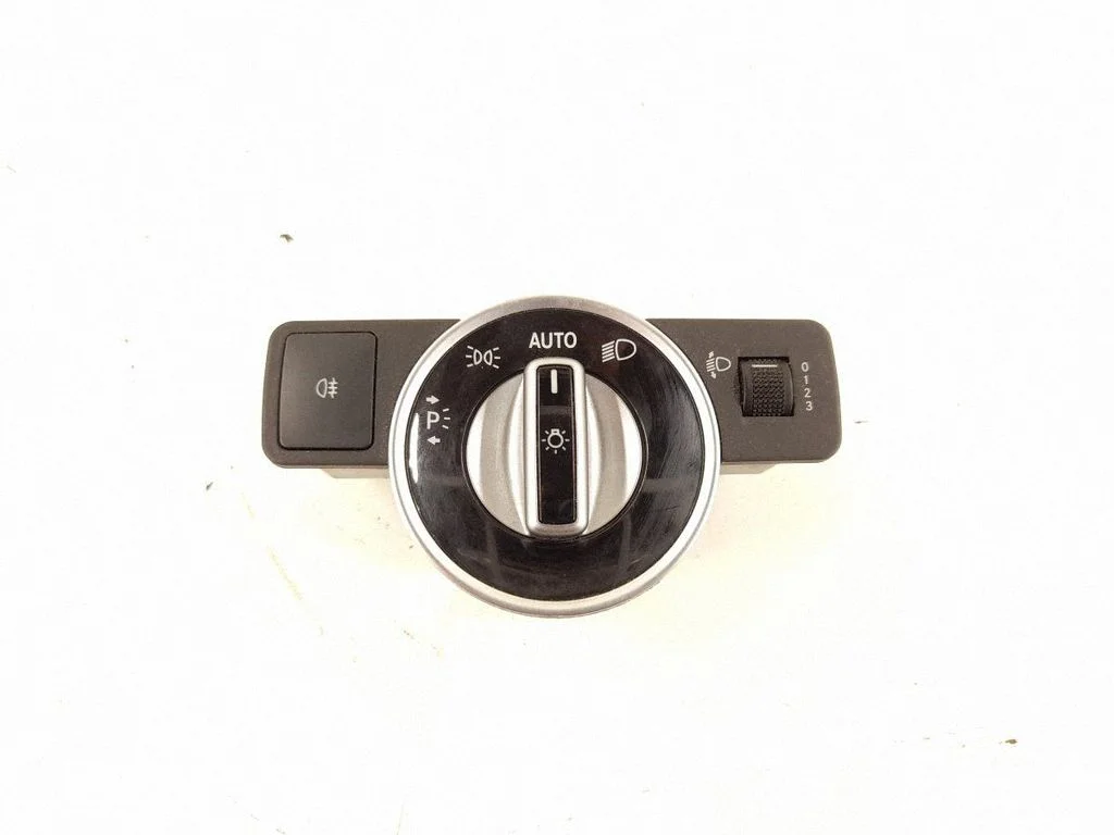 Light switch 2049053103