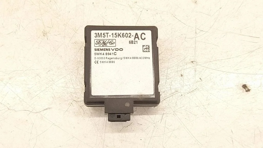 Door central lock control unit/module 3M5T-15K602