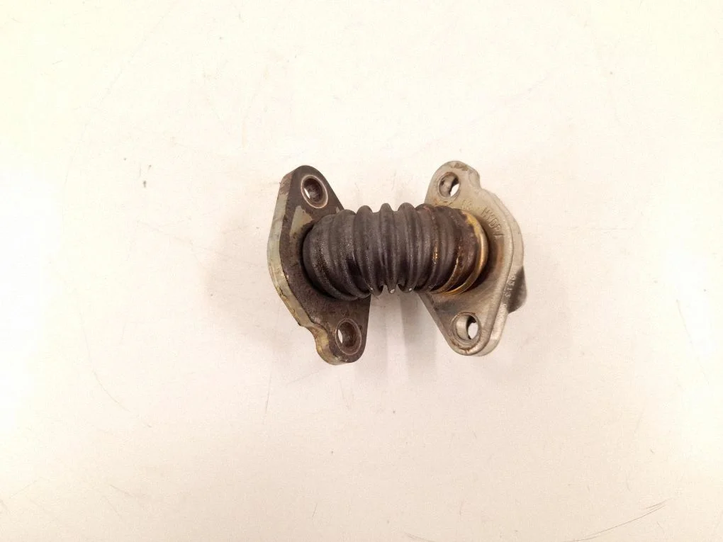 EGR valve line/pipe/hose 6421401308